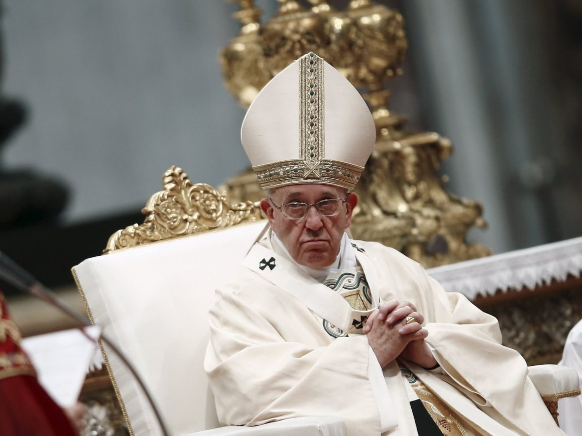 Папа сравнил бедственное положение мигрантов с историей Рождества
