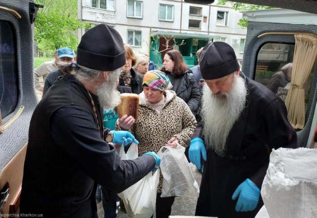 Віряни Української Православної Церкви продовжують допомагати співвітчизникам