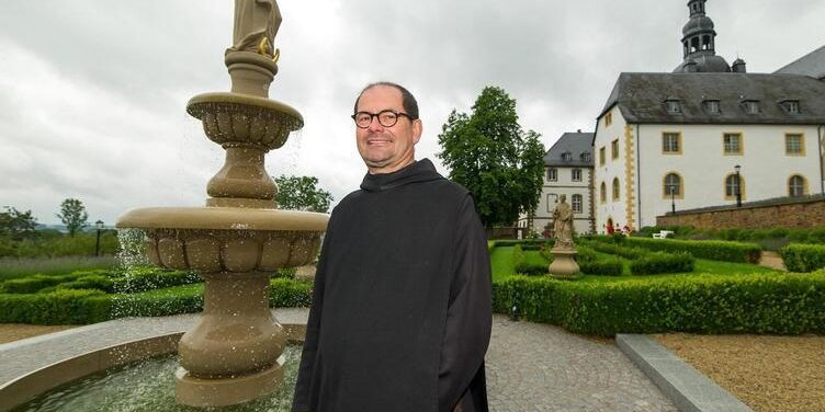 У Німеччині  за “гомофобну” проповідь монаха відсторонили від служіння