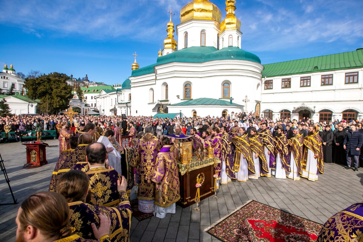 Якщо ми всі будемо молитися, Господь нас почує, – Предстоятель УПЦ