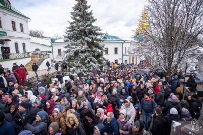 Молимося, щоб у Лаврі й далі горіла лампада молитви