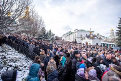 Молимося, щоб у Лаврі й далі горіла лампада молитви