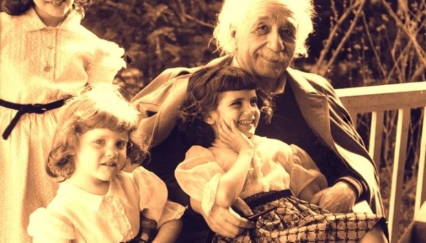 Лист Ейнштейна до дочки про квінтесенцію всього життя