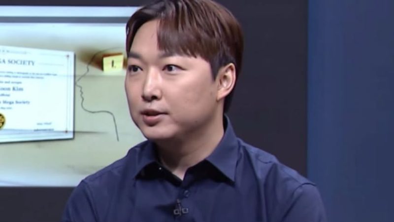 Найрозумніший чоловік заявляє про наукове доведення існування Бога